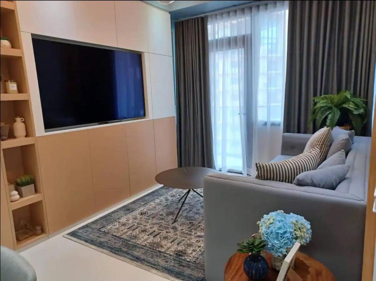 The Florence At Mckinley Hill Taguig Extérieur photo
