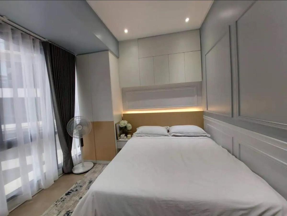 The Florence At Mckinley Hill Taguig Extérieur photo