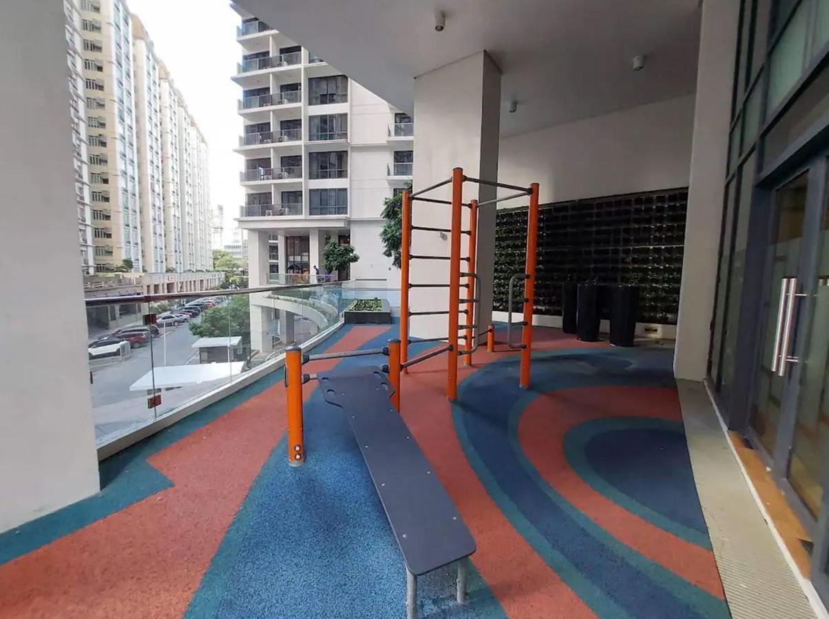 The Florence At Mckinley Hill Taguig Extérieur photo
