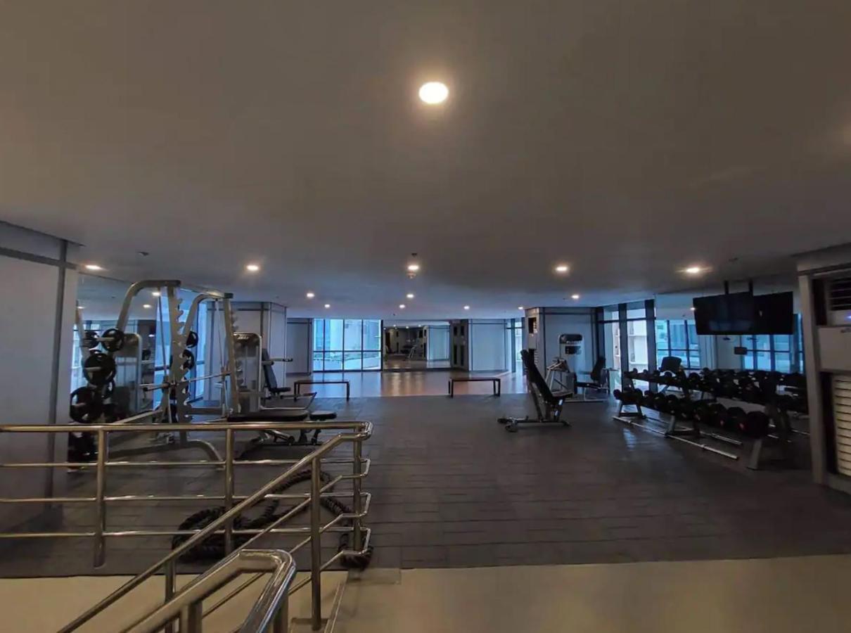 The Florence At Mckinley Hill Taguig Extérieur photo