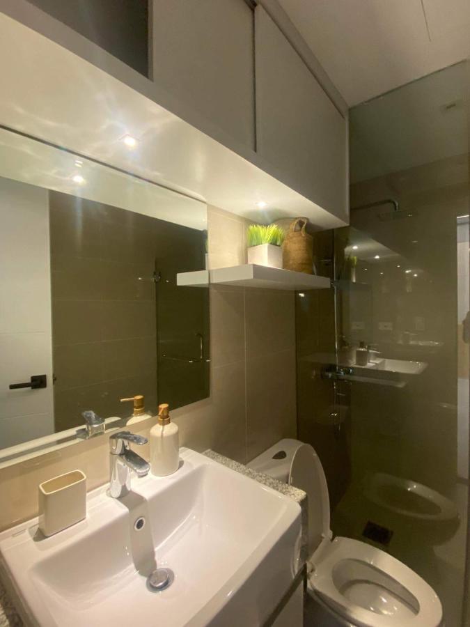 The Florence At Mckinley Hill Taguig Extérieur photo